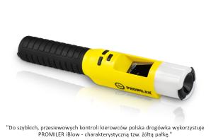 Pijany kierowca TIR-a niósł w ręku butelkę wódki