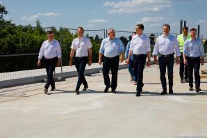 [VIDEO] Jedna droga, tysiące nowych możliwości – premier z wizytą na budowie Via Carpatia