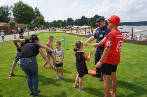 [VIDEO] Pokaz ratownictwa wodnego, podczas oficjalnego otwarcia plaży w Pieczyskach