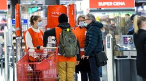 [VIDEO] Wigilia Caritas. Wspólny posiłek i prezenty pod choinkę