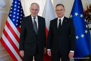 [VIDEO] O sytuacji na Ukrainie, o warunkach, na jakich możliwe byłoby podejmowanie inicjatyw pokojowych rozmawiał Andrzej Duda z Sekretarzem Generalnym ONZ António Guterresem w Nowym Jorku