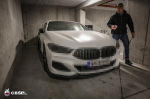 [VIDEO] Nielegalnie produkowali i sprzedawali przez Internet leki. CBŚP zatrzymało 11 osób