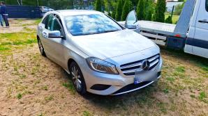 [VIDEO] Policjanci zlikwidowali dziuplę samochodową oraz odzyskali 4 mercedesy, kampera oraz elementy skradzionego porsche