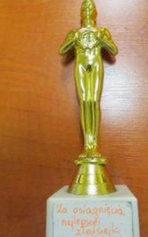 Statuetka za osiągnięcie tytułu najlepszej złodziejki