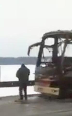 Autobus spłonął na ekspresówce S8 pomiędzy Tomaszowem Mazowieckim a Rawą Mazowiecką
