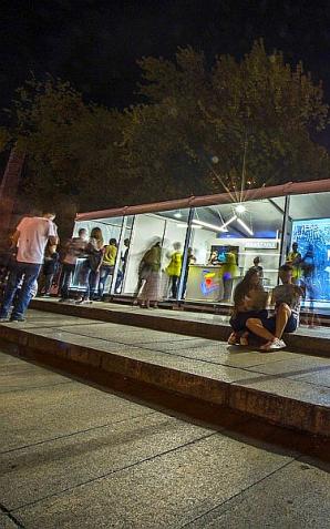 Tłumy zwiedzających w warszawską Noc Muzeów 