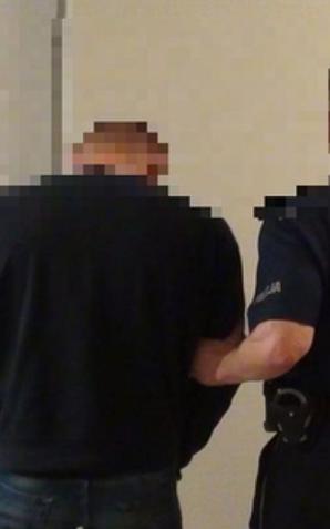 Woreczek z „białym proszkiem” znaleziony u 5-latka w przedszkolu. Policjanci zatrzymali ojca dziecka