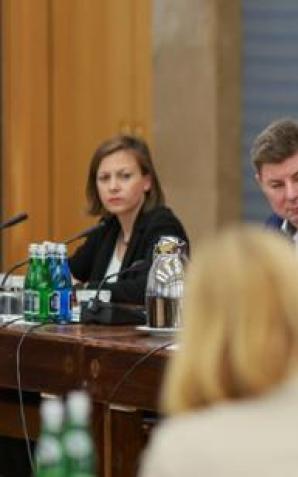 Przedstawiciele środowiska prawniczego zostali zaproszeni do Kancelarii Prezesa Rady Ministrów, aby dyskutować nad zmianami, które przywrócą praworządność w Polsce