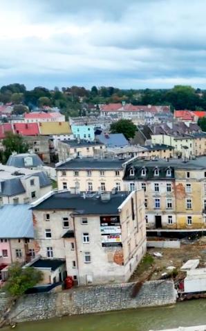 [VIDEO] DK40 Głuchołazy, sprzątanie pozostałości mostu i przygotowania do budowy tymczasowej przeprawy