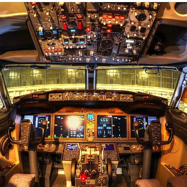 [VIDEO] Po katastrofie w Etiopii LOT zawiesza starty Boeingów 737 800 Max. UE i Polska zamykają dla nich niebo