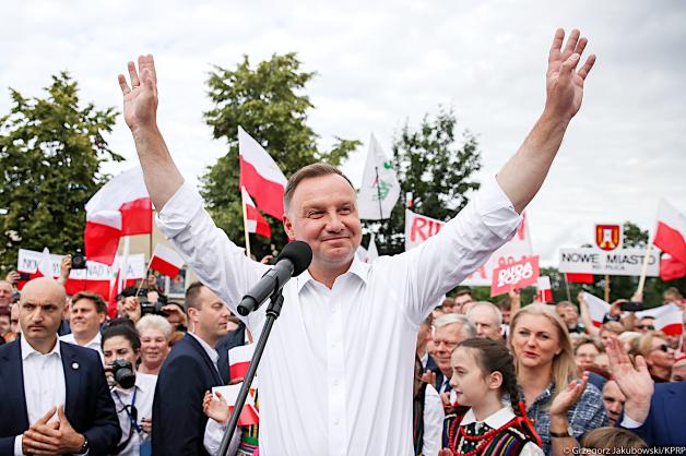 [VIDEO] Prezydent: Zagłosowało na mnie ponad 10 milionów rodaków. Bardzo za to dziękuję.