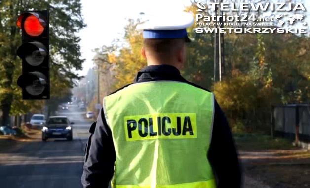 [VIDEO] Wiesz jak się zachować, gdy policjant kieruje ruchem? - film